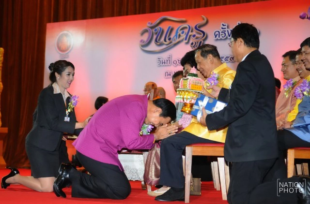 นายกฯ ไหว้ครู สมัยเรียน ม.2 ร.ร.วัดนวลนรดิศ