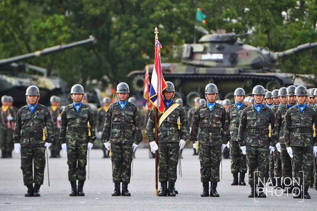 ภาพชุด พิธีกระทำสัตย์ปฏิญาณตนต่อธงชัยเฉลิมพลของหน่วยทหารจำนวน 20 กองพัน