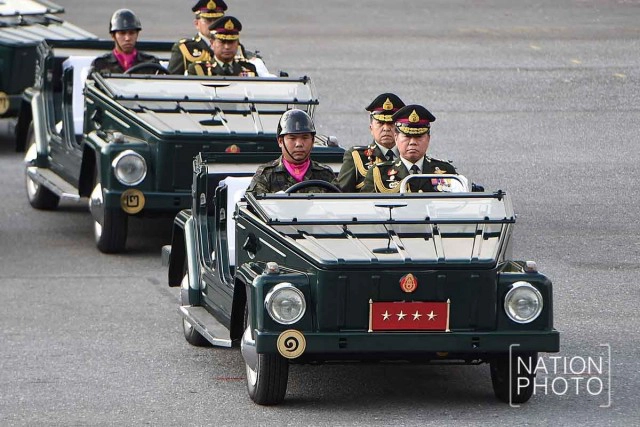 ภาพชุด พิธีกระทำสัตย์ปฏิญาณตนต่อธงชัยเฉลิมพลของหน่วยทหารจำนวน 20 กองพัน