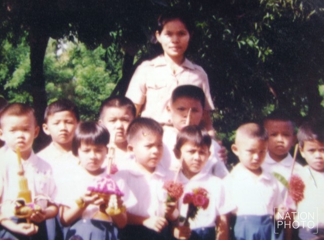 ครู เพื่อนสมัยเรียน ร่วมแสดงความอาลัย เผย “ปอ ทฤษฎี” ฝันอยากเป็นสจ๊วตแต่เด็ก