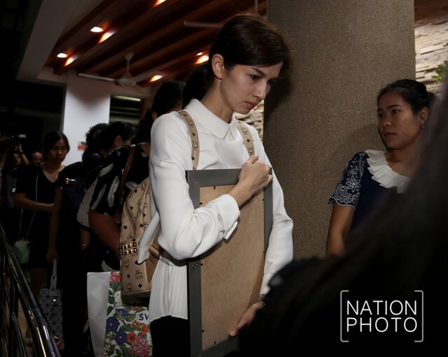 ภาพชุด2 สุดอาลัย เคลื่อนศพ "ปอ ทฤษฎี" กลับบุรีรัมย์