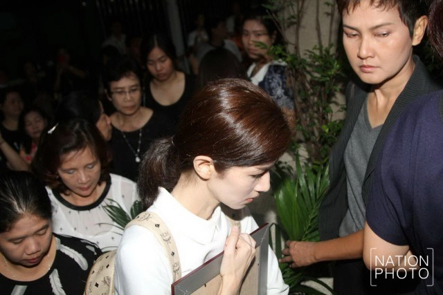 ภาพชุด สุดอาลัย เคลื่อนศพ "ปอ ทฤษฎี" กลับบุรีรัมย์