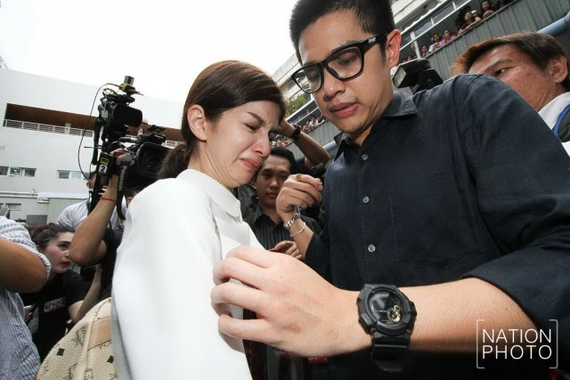 ภาพชุด สุดอาลัย เคลื่อนศพ "ปอ ทฤษฎี" กลับบุรีรัมย์