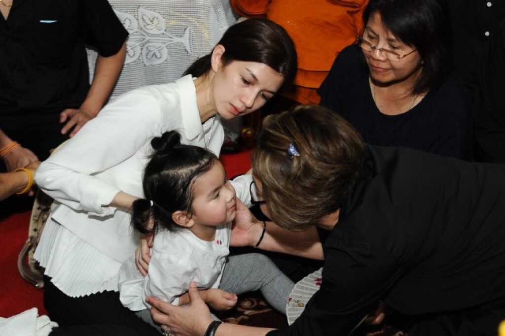 เผย "โบว์" เข้มแข็งขึ้น -คุณแม่ปอ เตรียมไปอยู่เป็นเพื่อนโบว์ที่กรุงเทพฯ เผย "โบว์" เข้มแข็งขึ้น -คุณแม่ปอ เตรียมไปอยู่เป็นเพื่อนโบว์ที่กรุงเทพฯ