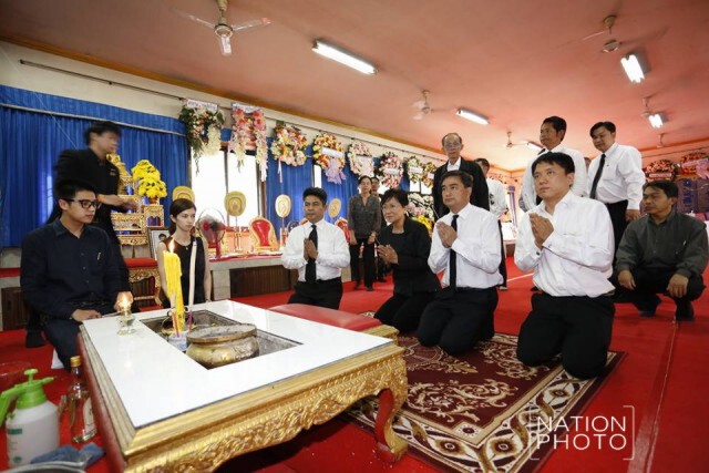 เหล่าศิลปินดารา ร่วมสวดอภิธรรมศพ"ปอ ทฤษฎี" ในคืนที่3