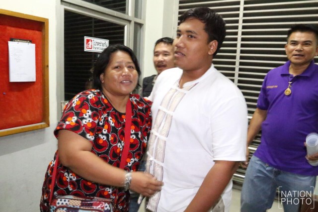 ทหารคุมตัวจ่านิว ส่งให้ตร. ข้อหาฝ่าฝืนคำสั่งของคสช