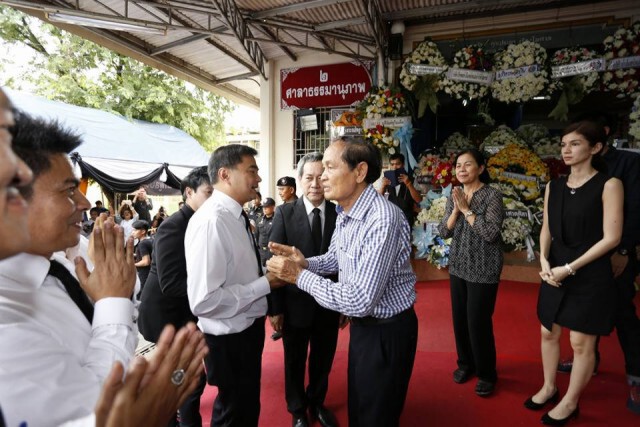เหล่าศิลปินดารา ร่วมสวดอภิธรรมศพ"ปอ ทฤษฎี" ในคืนที่3