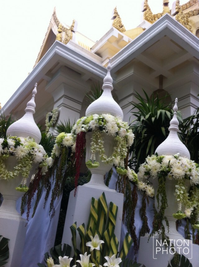 ปชช. ทยอยร่วมงานพิธีพระราชทานเพลิงศพ "ปอ ทฤษฎี"