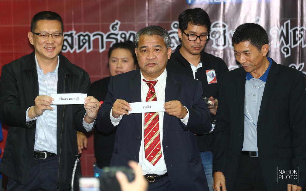 "ผู้พันหลอ" พ.อ.วรวุฒิ ลาออกเลขาฯสมาคมฟุตบอลฯแล้ว "ผู้พันหลอ" พ.อ.วรวุฒิ ลาออกเลขาฯสมาคมฟุตบอลฯแล้ว