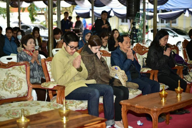 ครอบครัวสหวงษ์ เก็บอัฐิ "ปอ ทฤษฎี" นำลอยอังคารอ่าวไทยพุธนี้