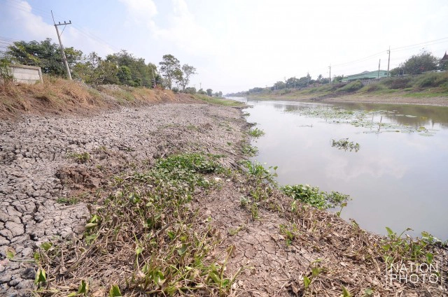 “ถนนทรุด-ดินสไลด์”วิกฤติแล้ง 8 จังหวัดภาคกลางสุดอันตราย