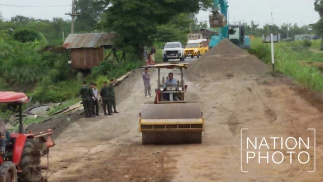 “ถนนทรุด-ดินสไลด์”วิกฤติแล้ง 8 จังหวัดภาคกลางสุดอันตราย