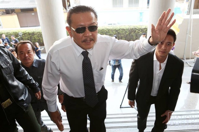 ภาพชุด ชูวิทย์ ยันรับคำตัดสินศาล ไม่หนีคดี เชื่อปาฏิหาริย์มีจริง