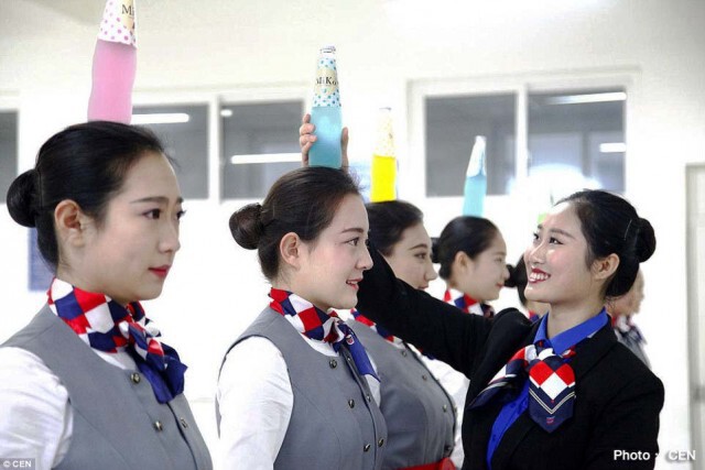 บททดสอบสุดแปลก เพื่อความสมบูรณ์แบบที่สุดของอาชีพ "แอร์โฮสเตส"