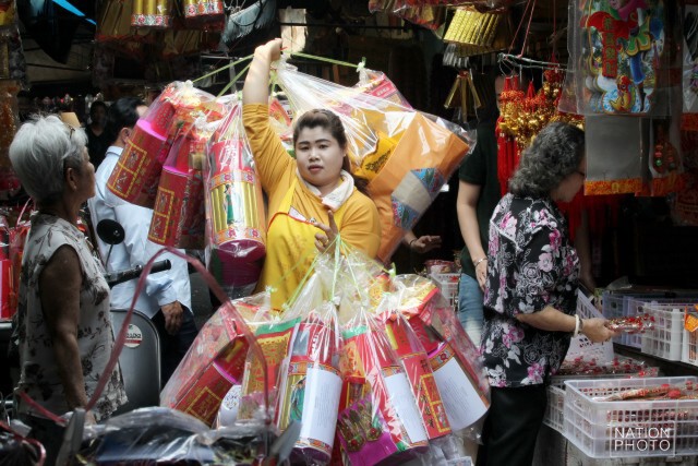 ภาพชุด ใกล้ถึงตรุษจีน สิ่งที่ขาดไม่ได้...กระดาษเงินกระดาษทอง