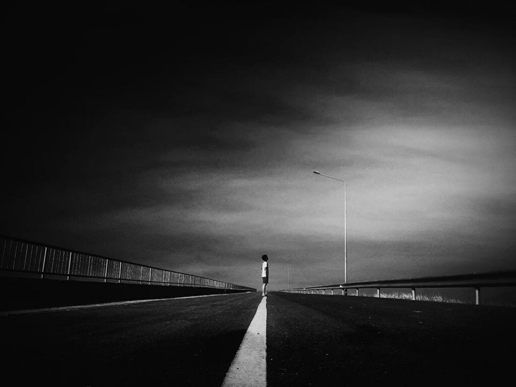 PicJourney : Alone โดดเดี่ยว เดียวดาย ท่ามกลางสายลมเย็น