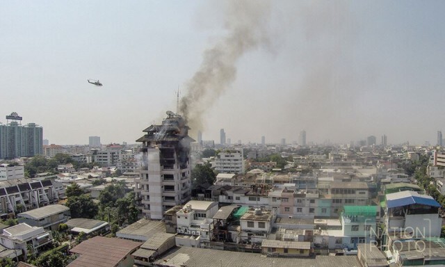 ภาพชุด เหตุเพลิงไหม้บนอาคารสูง 10 ชั้น  ซ.นราธิวาส ซ.18