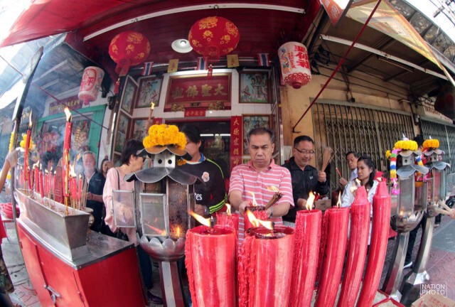 คึกคัก! ประชาชนจำนวนมากเดินทางมาไหว้ขอพร "ศาลเจ้าพ่อเห้งเจีย"