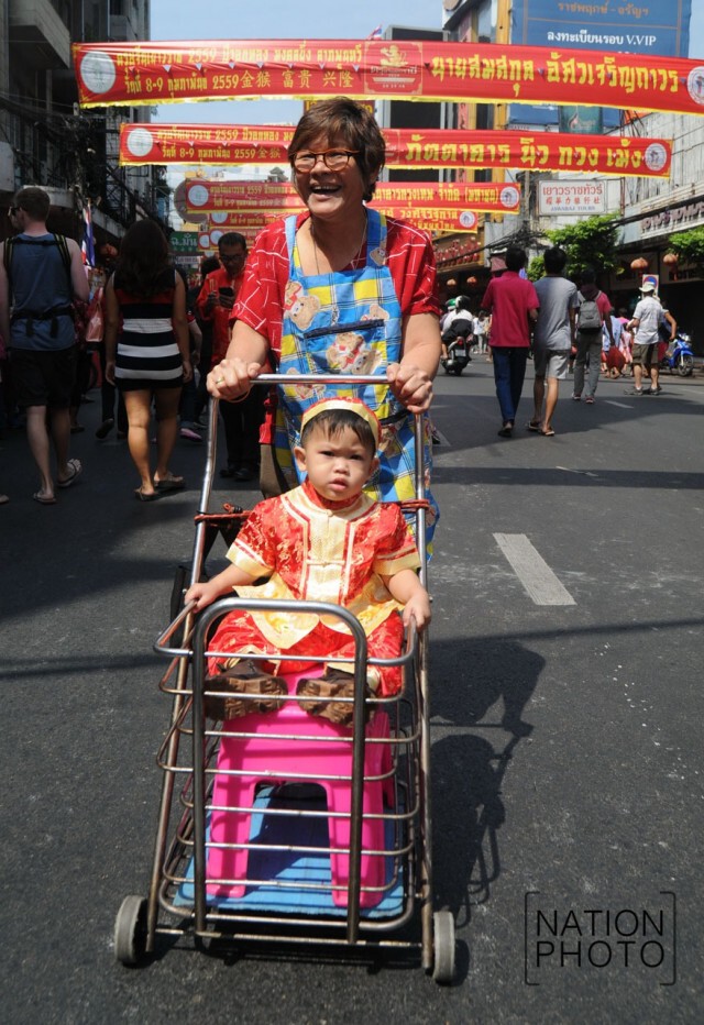 ภาพชุด นทท.แห่เที่ยวงานเทศกาลตรุษจีนเยาวราช