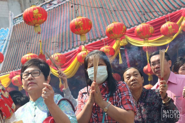 ภาพชุด ปชช.แห่สักการะสิ่งศักดิ์สิทธิ์"วัดเล่งเน่ยยี่"ในวันตรุษจีน