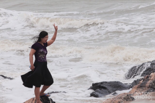 นักท่องเที่ยวไทย - มาเลย์แห่เที่ยวหาดสมิหลาช่วงเทศกาลวันตรุษจีน