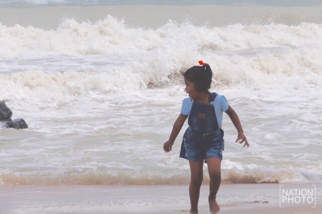 นักท่องเที่ยวไทย - มาเลย์แห่เที่ยวหาดสมิหลาช่วงเทศกาลวันตรุษจีน