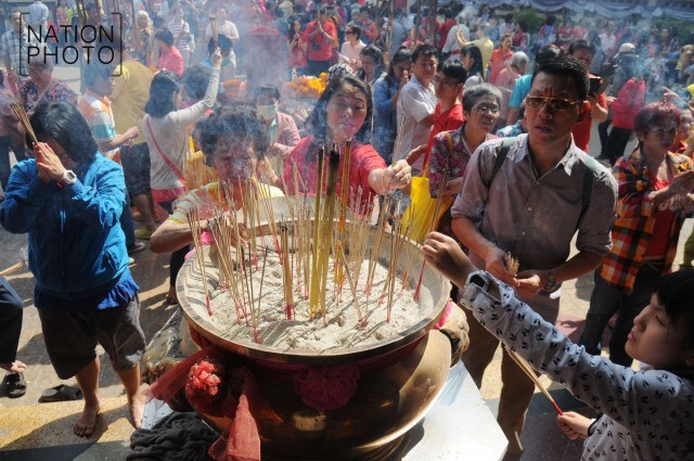 ภาพชุด นทท.แห่เที่ยวงานเทศกาลตรุษจีนเยาวราช