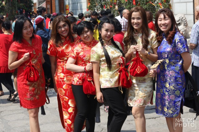 ภาพชุด ปชช.แห่สักการะสิ่งศักดิ์สิทธิ์"วัดเล่งเน่ยยี่"ในวันตรุษจีน