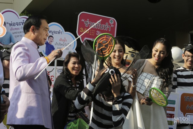 นายกฯ ร่วมรณรงค์ต้านภัยยุงลาย พร้อมอวยพรสื่อให้มีความสุขวันตรุษจีน