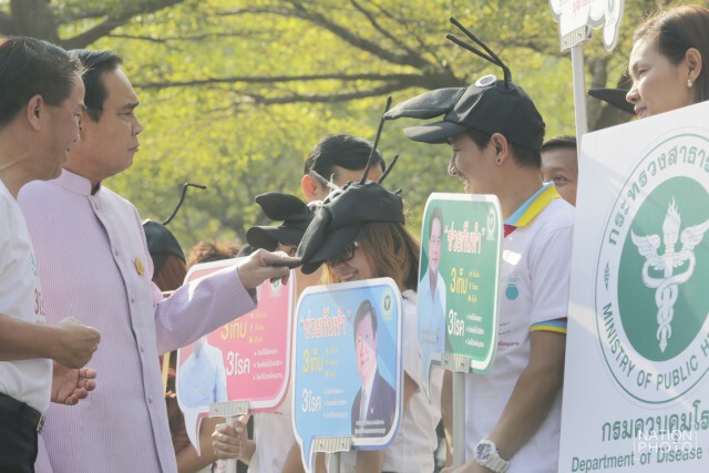 นายกฯ ร่วมรณรงค์ต้านภัยยุงลาย พร้อมอวยพรสื่อให้มีความสุขวันตรุษจีน