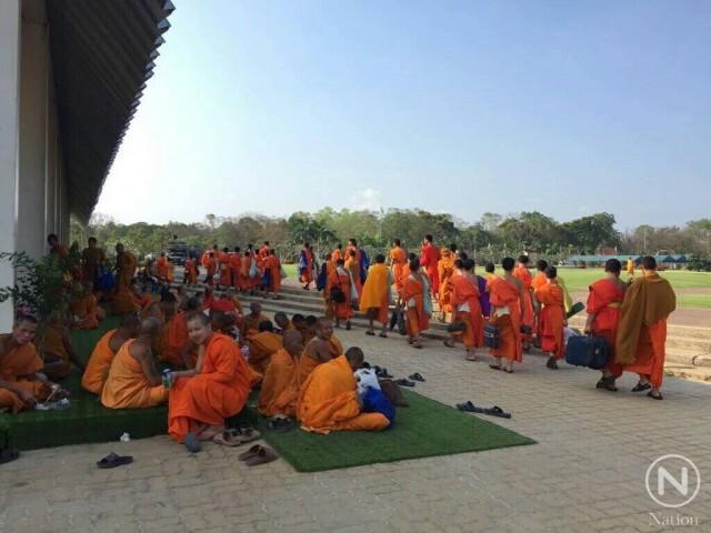 เครือข่ายธรรมกายเคลื่อน อ้างป้องคณะสงฆ์ไทย ทหารตรึงกำลังพุทธมณฑล-วัดธรรมกาย!
