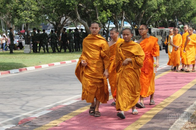 ลำดับเหตุการณ์ม็อบพระปะทะทหาร 
ก่อนยื่น 5 ข้อ จี้รัฐ ชูตั้งสังฆราช - บรรจุพุทธในรธน.