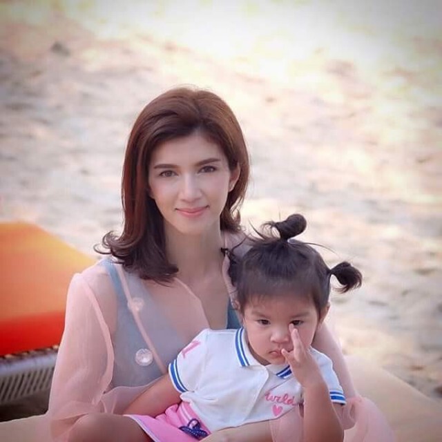 ‘มะลิ’น่ารักไม่หยุด ฉุดไม่อยู่งานถ่ายแบบแน่น-อีเวนท์รุม