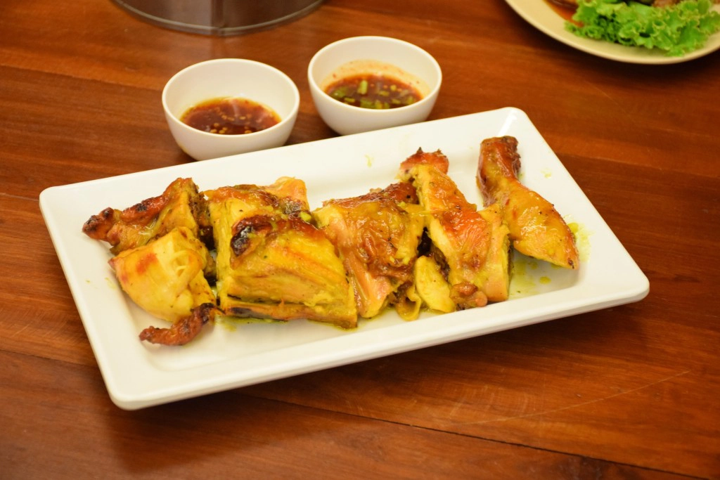 อร่อยปักหมุด : ไก่ย่างจีระพันธ์ อาหารฮาลาล ตำนานไก่ย่าง ถนนพระรามเก้า