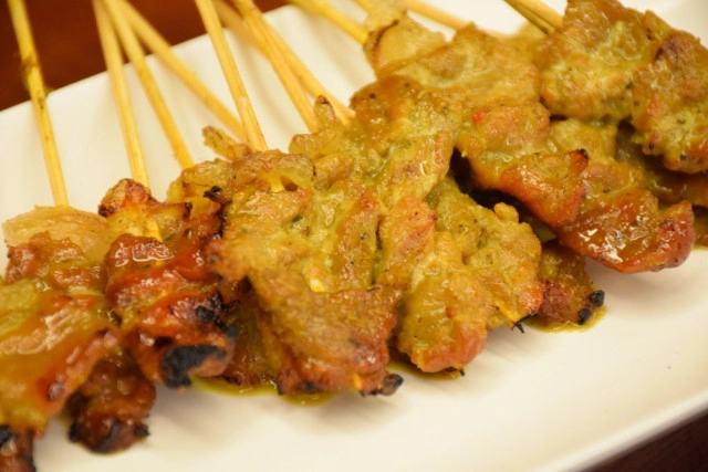 อร่อยปักหมุด : ไก่ย่างจีระพันธ์ อาหารฮาลาล ตำนานไก่ย่าง ถนนพระรามเก้า