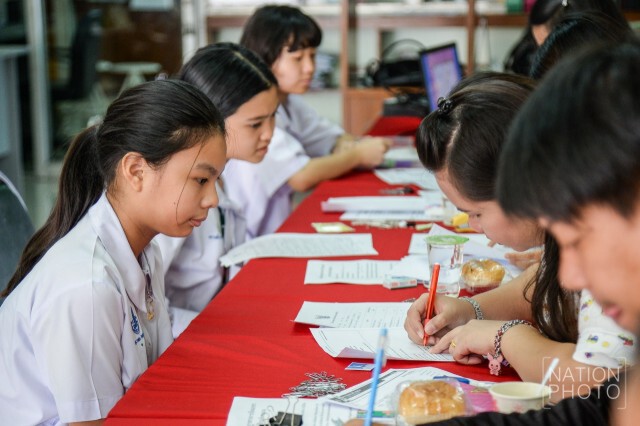 วันแรกของการเปิดรับสมัครชั้นม.1 ของโรงเรียนดัง