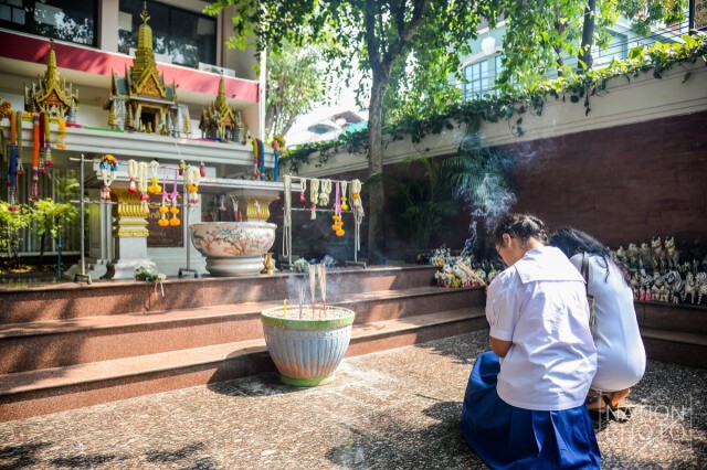 วันแรกของการเปิดรับสมัครชั้นม.1 ของโรงเรียนดัง