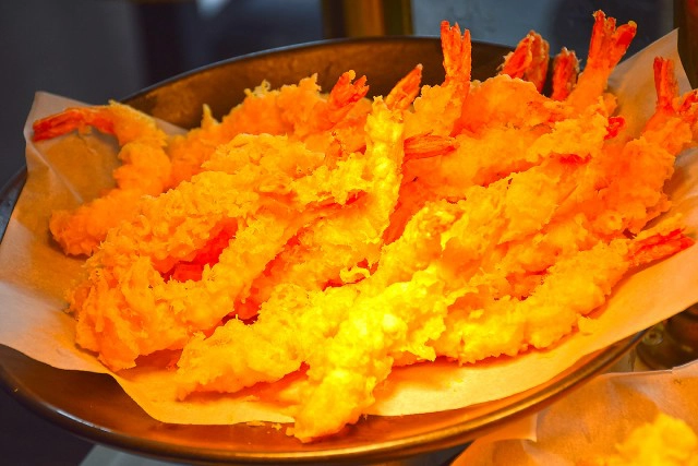 อร่อยปักหมุด : Sunday Brunch,  Flow @ Millenium Hilton Bangkok