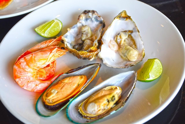 อร่อยปักหมุด : Sunday Brunch,  Flow @ Millenium Hilton Bangkok