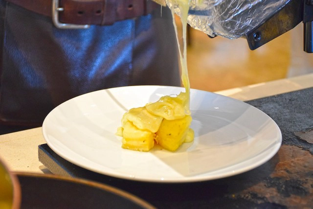 อร่อยปักหมุด : Sunday Brunch,  Flow @ Millenium Hilton Bangkok