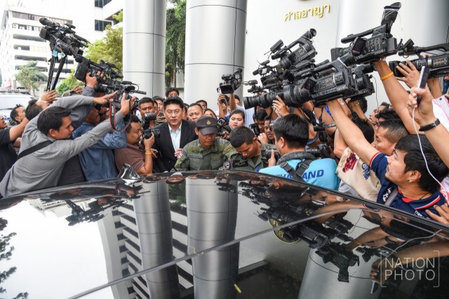 ภาพชุด : ศาลตัดสินคดี "ไร่ส้ม-สรยุทธ" ยักยอกเงิน อสมท.