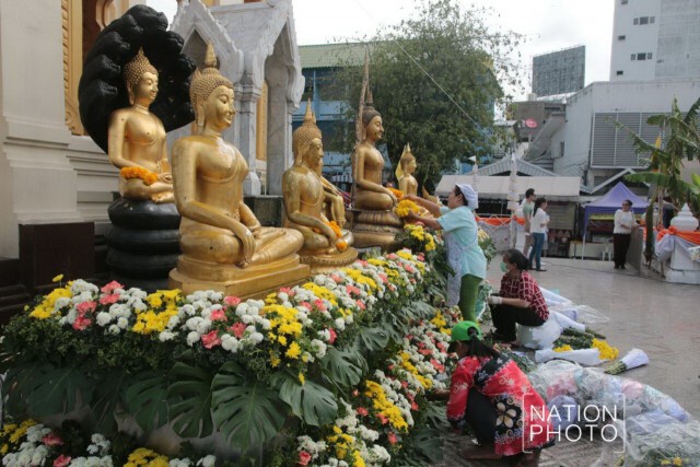 6 โมงเย็น วันนี้! สวดนพเคราะห์บูชาดาวมฤตยู วัดไตรมิตร