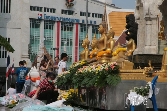 6 โมงเย็น วันนี้! สวดนพเคราะห์บูชาดาวมฤตยู วัดไตรมิตร