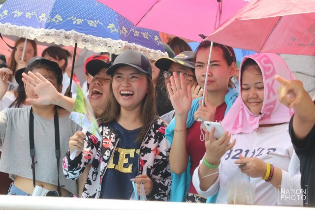 เปิดใจ!แฟนคลับวง EXO มาเพราะอยากเจอศิลปินคนโปรด เชื่อแฟนพันธุ์แท้ไม่สร้างความวุ่นวาย