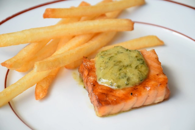 อร่อยปักหมุด : Le Boeuf The Steak & Fries Bistro ร้านสเต็กสไตล์ ฝรั่งเศส-สวิสฯ ซอยหลังสวน