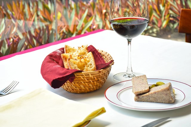 อร่อยปักหมุด : Le Boeuf The Steak & Fries Bistro ร้านสเต็กสไตล์ ฝรั่งเศส-สวิสฯ ซอยหลังสวน