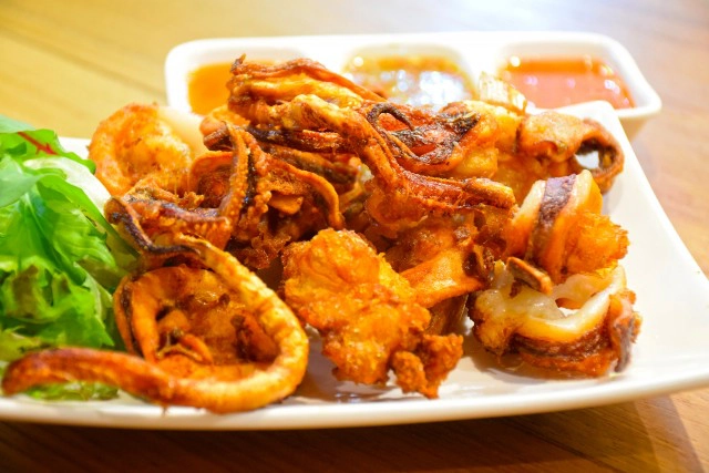 อร่อยปักหมุด : Sparkling House ร้านอาหารสไตล์กินดื่ม ย่านวัชรพล