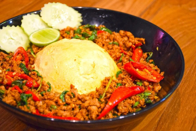 อร่อยปักหมุด : Sparkling House ร้านอาหารสไตล์กินดื่ม ย่านวัชรพล