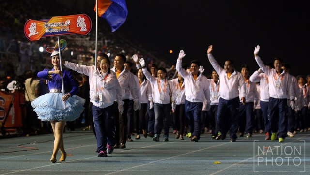 ภาพชุด : พิธีเปิดการแข่งขันกีฬาเยาวชนแห่งชาติ ครั้งที่ 32 "สุพรรณบุรีเกมส์"