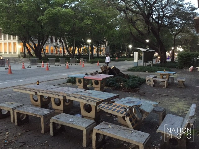 จุฬาฯ แถลง นิสิตปลอดภัยแล้วทั้ง7คน
ยันต้นหางนกยูงโค่นทับ เป็นเหตุสุดวิสัย